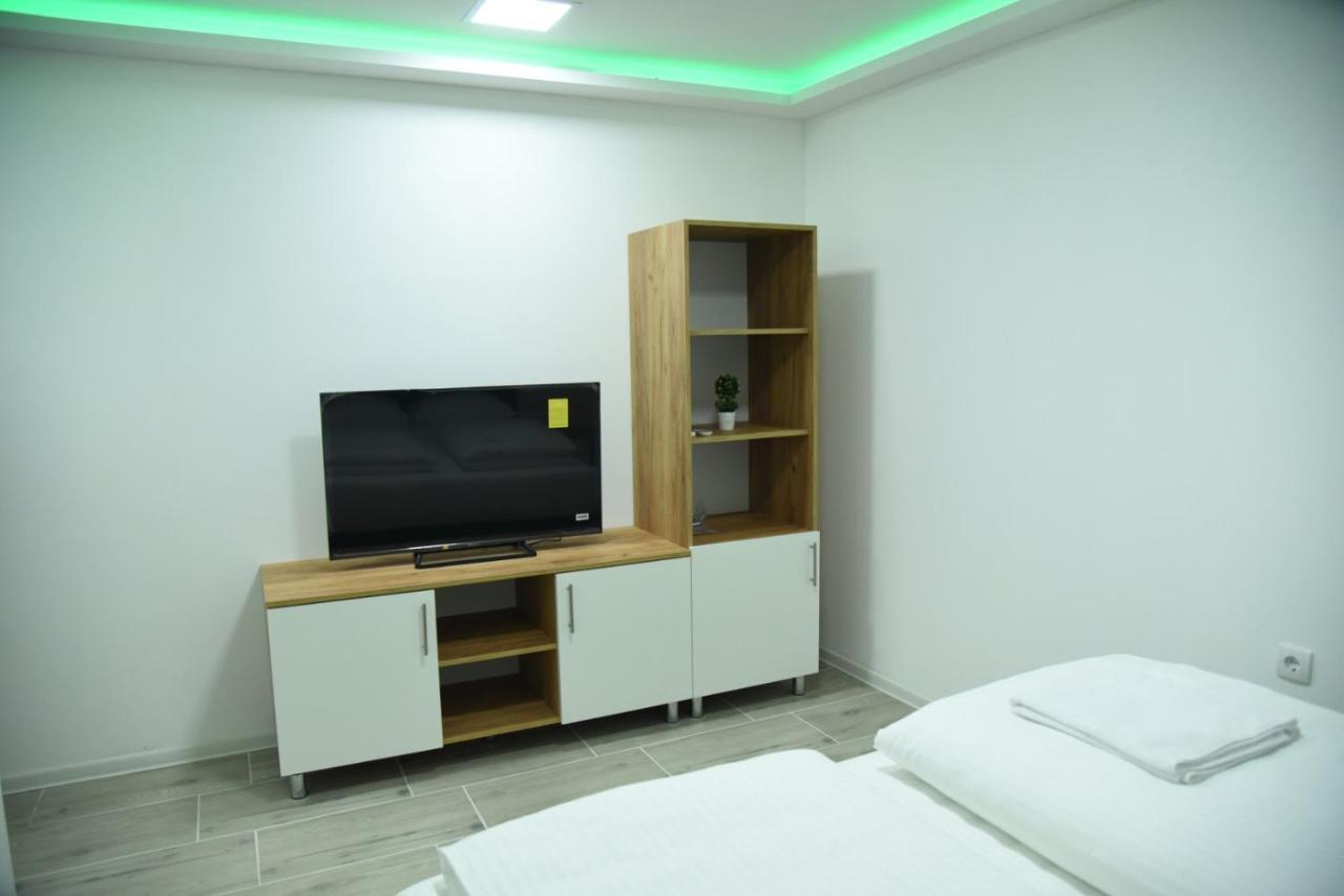 Vb Apartmani Prijedor Esterno foto