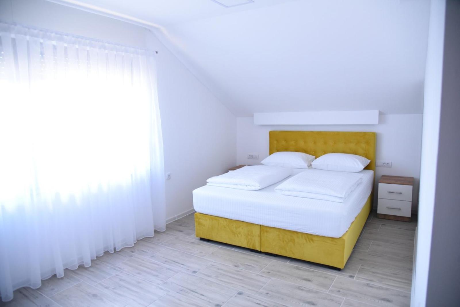 Vb Apartmani Prijedor Esterno foto