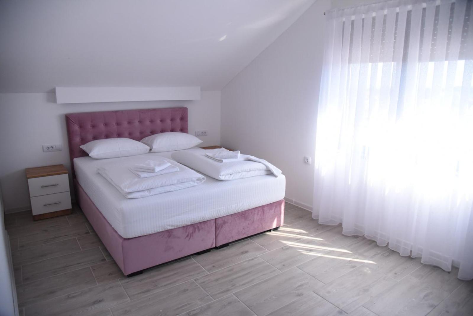 Vb Apartmani Prijedor Esterno foto