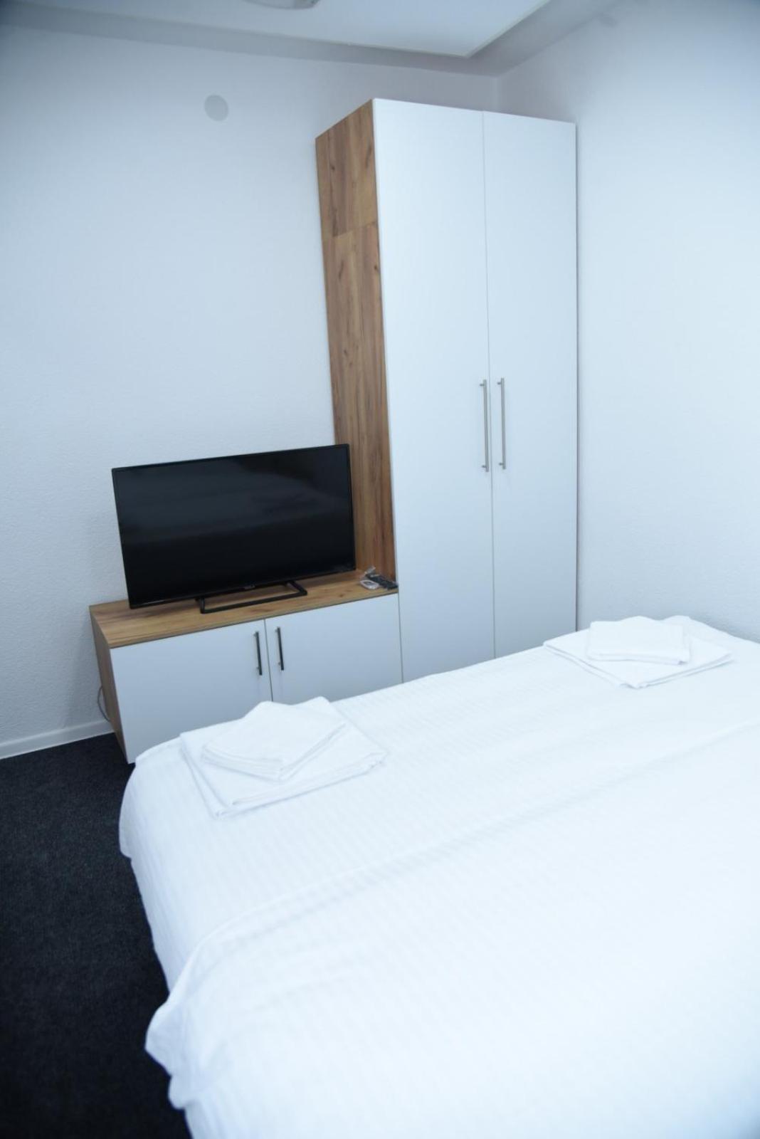 Vb Apartmani Prijedor Esterno foto